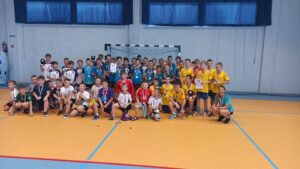 Drużyny biorące udział w turnieju piłki ręcznej w Lipuszu rocznik 2009