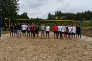 Uczestnicy Turnieju Siatkówki Plażowej z cyklu GP Lipusza 2021