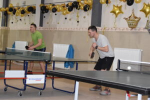 Zawodnicy grający w tenisa stołowego podczas turnieju z cyklu Grand Prix Lipusza