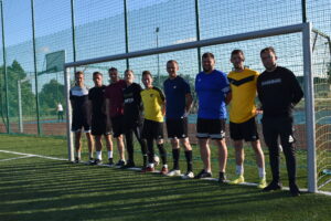 Zdjęcie zawodników w trakcie turnieju piłki nożnej