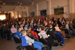 Zdjęcie publiczności podczas spektaklu