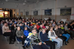 Zdjęcie publiczności podczas przedstawienia